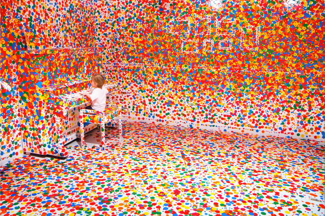 The-Obliteration-Room-Yayoi-Kusama-GoMA-mrcup-19