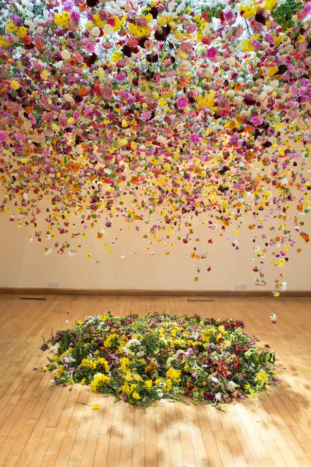 Suspended-Flowers-Installation-1